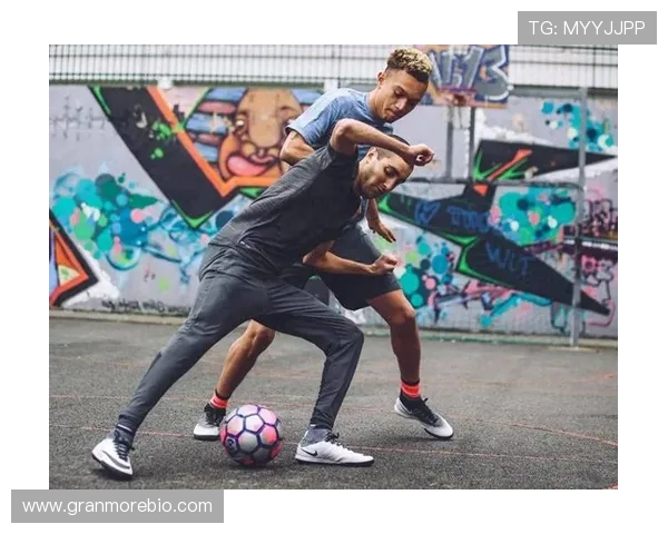 足球全能巨星:盘点综合能力最强的顶级球员和他们的传奇足迹 足球全能巨星:盘点综合能力最强的顶级球员和他们的传奇足迹